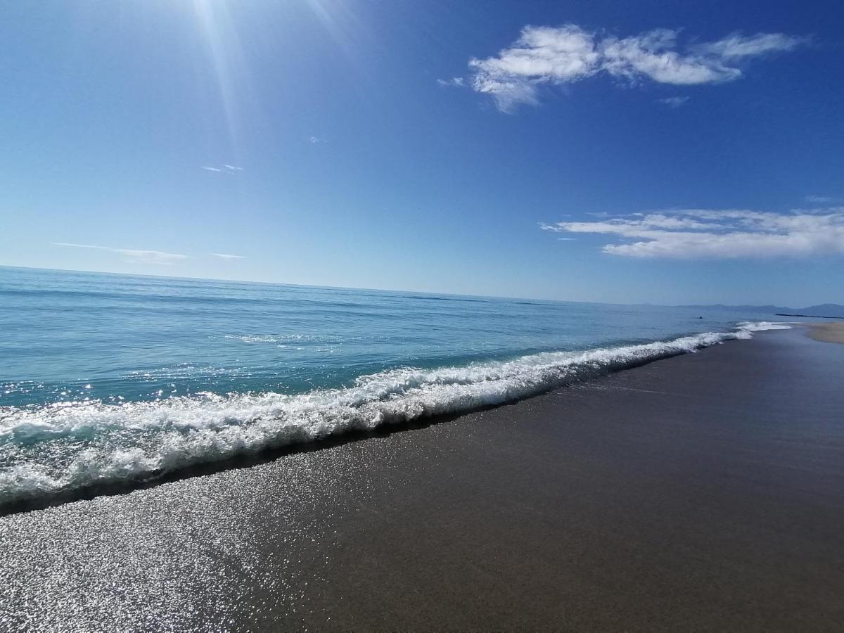 Escale Au Sud, Un Les Pieds Dans L Eau :) *