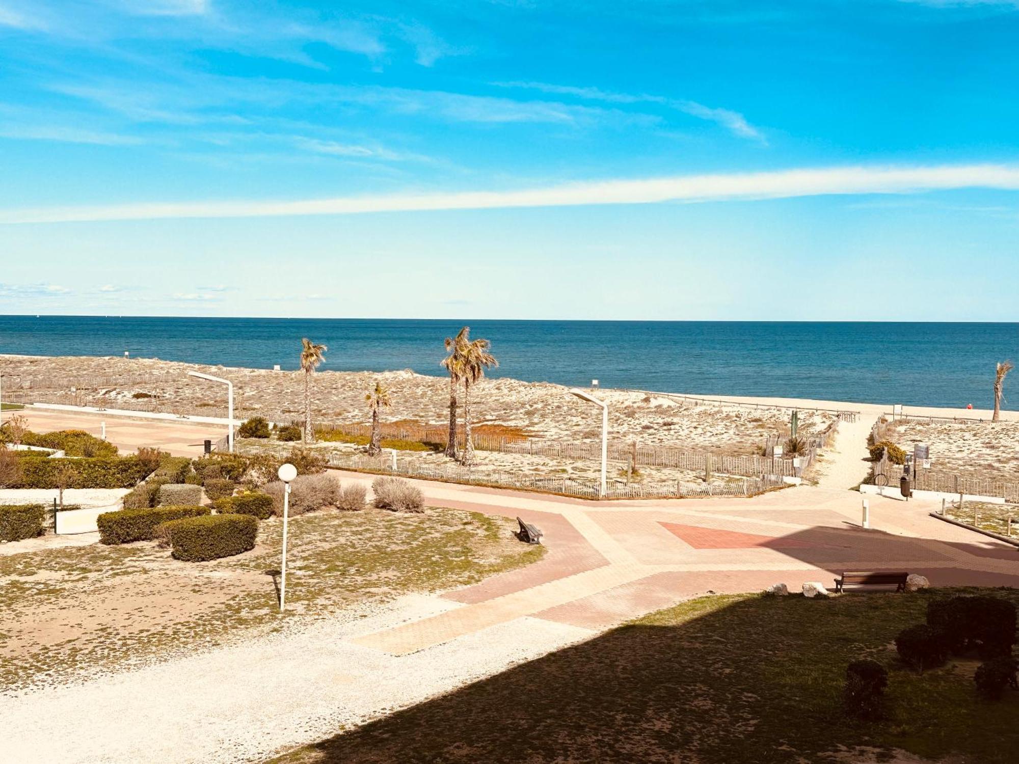 Escale Au Sud, Un Les Pieds Dans L Eau :) *